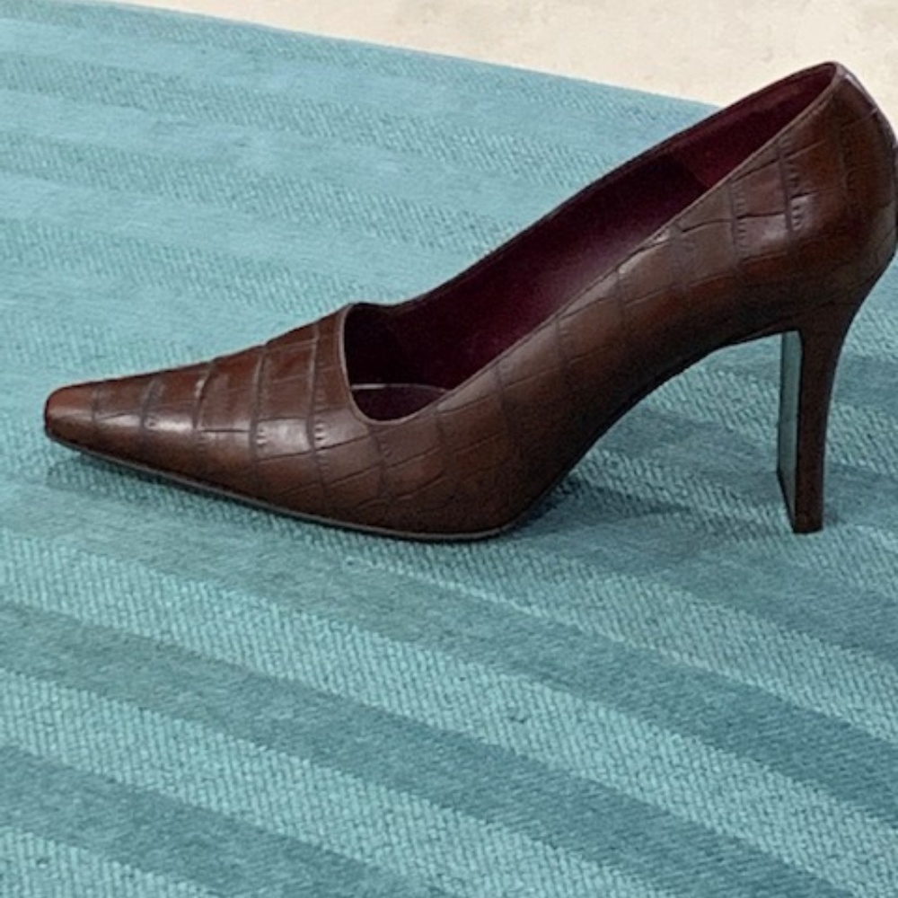Donna Karan made in Italy Size 9.5